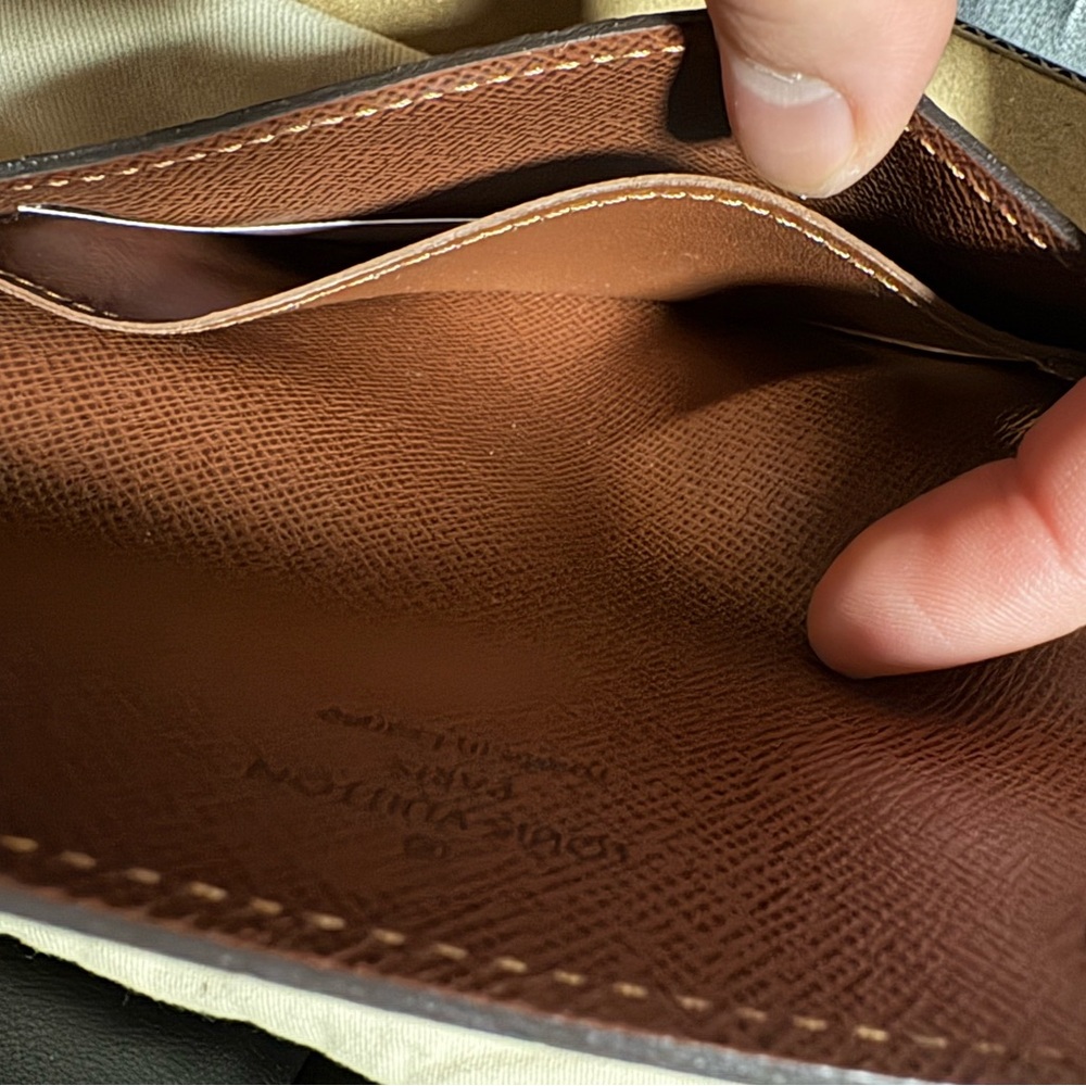 Lv key pouch - Picture 2 of 8